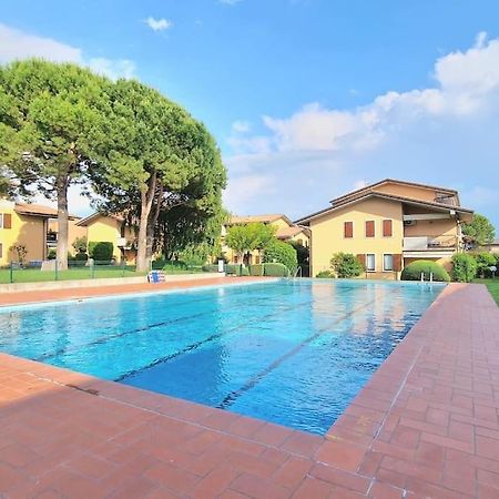 Europa Pool Apartment Бардоліно Екстер'єр фото