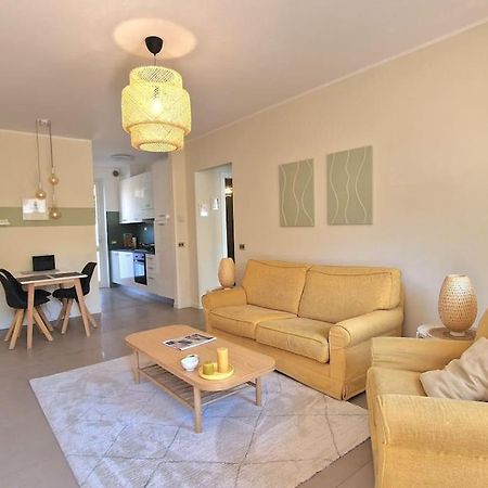 Europa Pool Apartment Бардоліно Екстер'єр фото