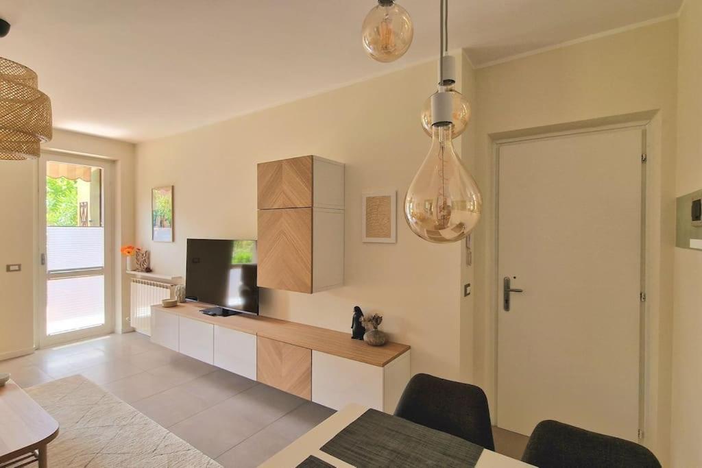 Europa Pool Apartment Бардоліно Екстер'єр фото
